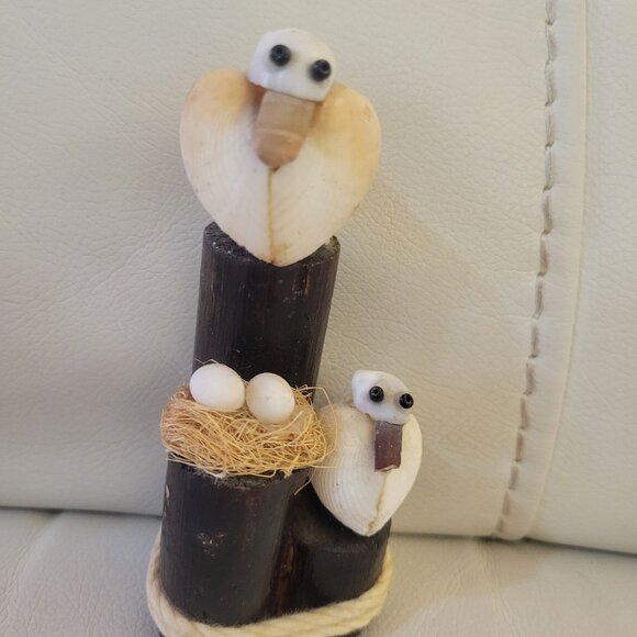 Handcrafted Seashell Pelican Seagull Family Figurine Pier Unique Nautical Decor - Picture 2 of 16
